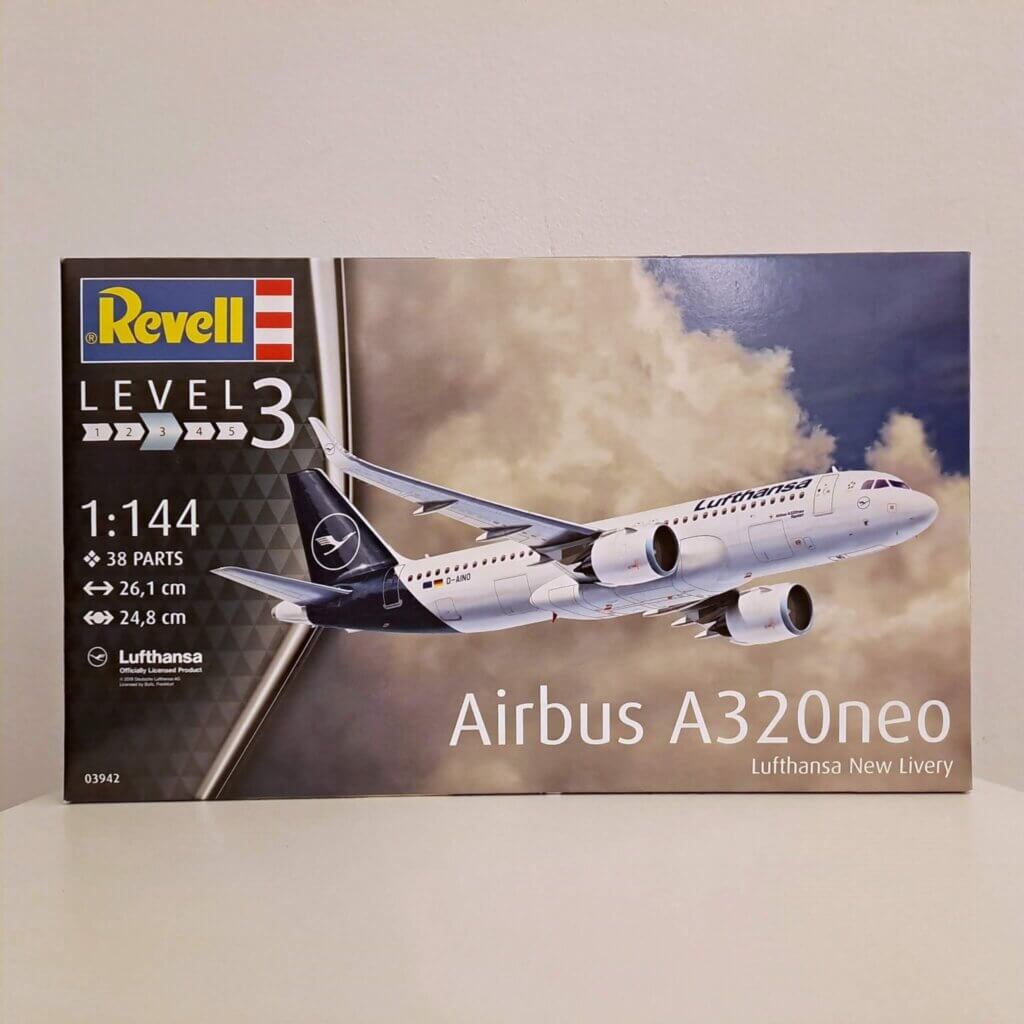 Airbus A320neo -pienoismallipakkaus edestä.