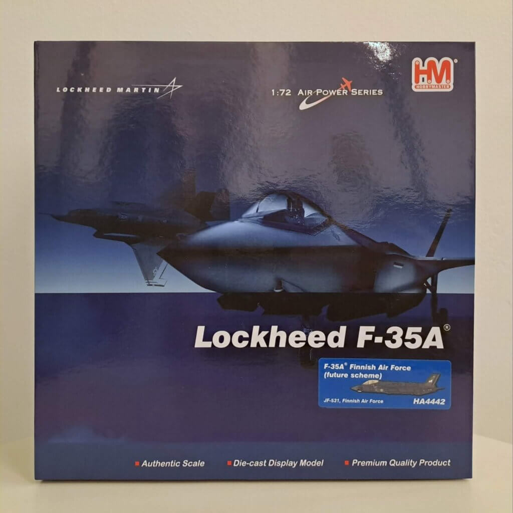 Lockheed F-35A pienoismallipakkaus edestä.