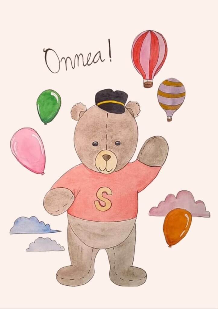 Postikortti, jossa Simppa-nalle vilkuttaa ja toivottaa "Onnea!" ilmailuaiheisella taustakuvituksella.